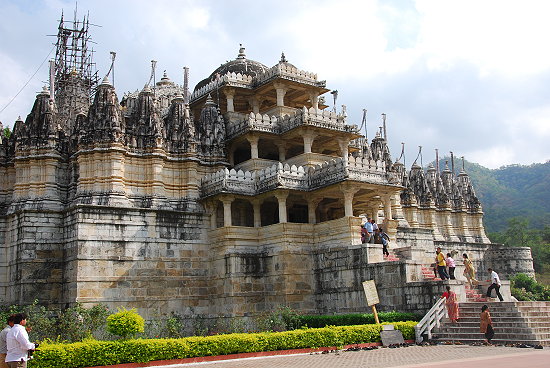 Adinatha-Tempel-in-Ranakpur