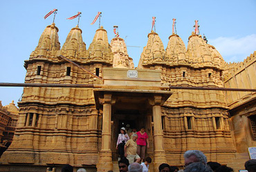 die-beruehmte-Jain-Tempeln-in-Jaisalmer