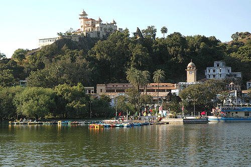 mount-abu-nakki-lake